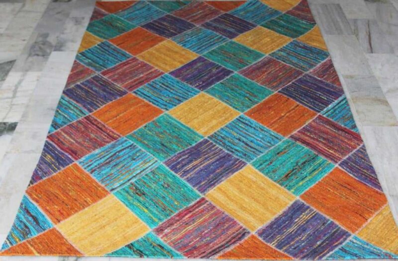 שטיח קרלוצ'י דגם GEO צבע כחול אדום
