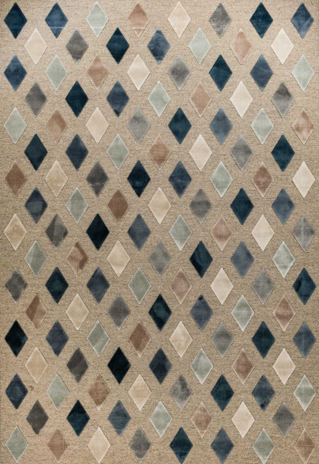 שטיח מודרני מעויינים צבעוני