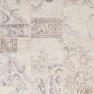 שטיח צמר בז' מלבני מעוצב מקולקציית 'שטיח צלטיקה 18'