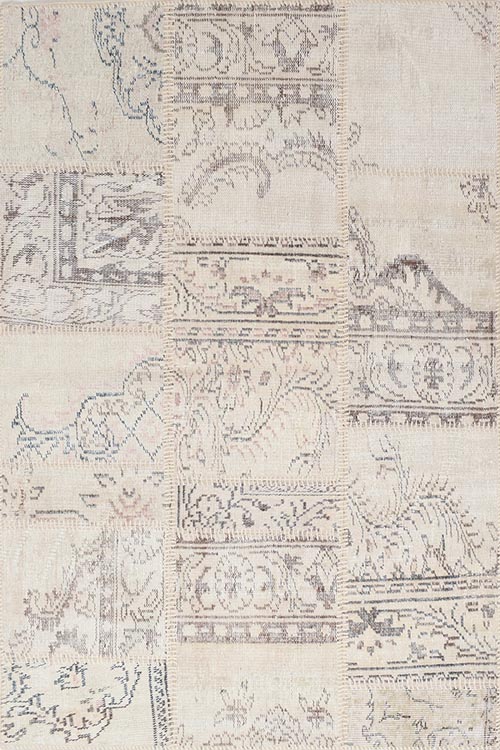 שטיח צמר בסגנון פאצ'וורק מלבני בצבע בז' – מתאים במיוחד לחדר ילדים