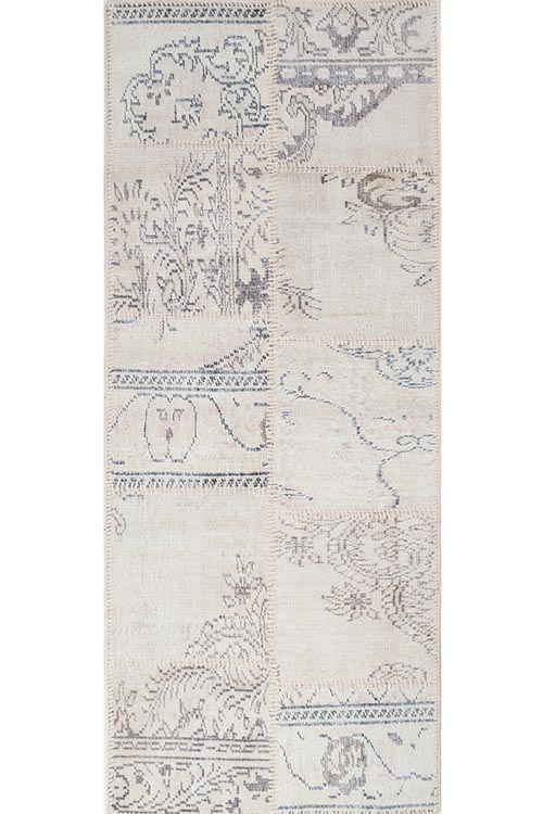 שטיח ראנר בגווני בז' וכחול עשוי צמר למסדרון בעבודת יד עם דפוסים דקורטיביים ואיכות פנומנלית