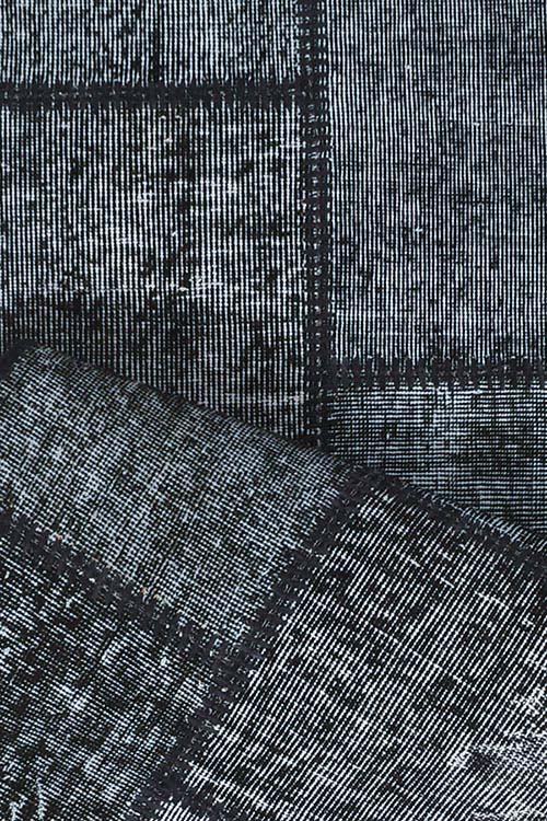 שטיח ראנר צמר שחור לבן עיצוב פאזלית מתאים במיוחד למסדרון