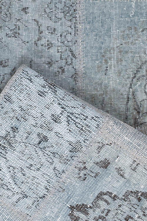 שטיח ראנר אורך צמר בסגנון תכלת עבודת יד מתאים במיוחד למסדרון עם מרקם מרובד ועיצוב ייחודי