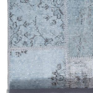 שטיח ראנר אורך צמר בסגנון תכלת עבודת יד מתאים במיוחד למסדרון עם מרקם מרובד ועיצוב ייחודי