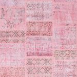 שטיח ורוד מלבני מצמר בעבודת יד בסגנון אותנטי