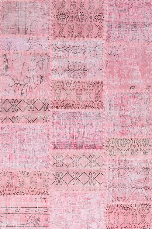 שטיח ורוד מלבני מצמר בעבודת יד בסגנון אותנטי