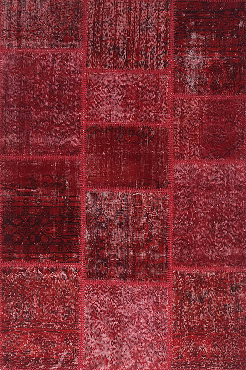 שטיח אדום בסגנון ייחודי מחומר צמר