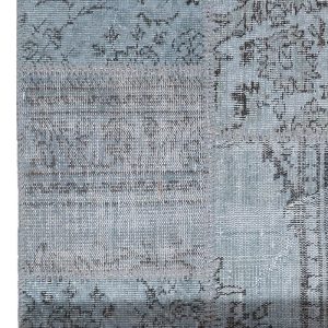 שטיח ראנר עבודת יד מצמר בסגנון וינטג' בצבע תכלת מתאים במיוחד למסדרון