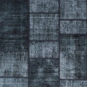 שטיח עיצוב משבצתי מלבני בגוונים שחור ולבן עשוי 100% צמר