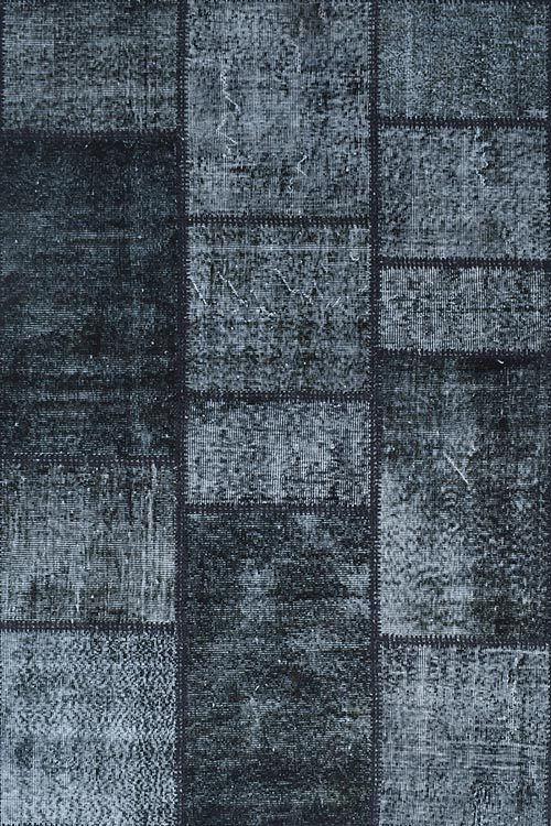 שטיח עיצוב משבצתי מלבני בגוונים שחור ולבן עשוי 100% צמר