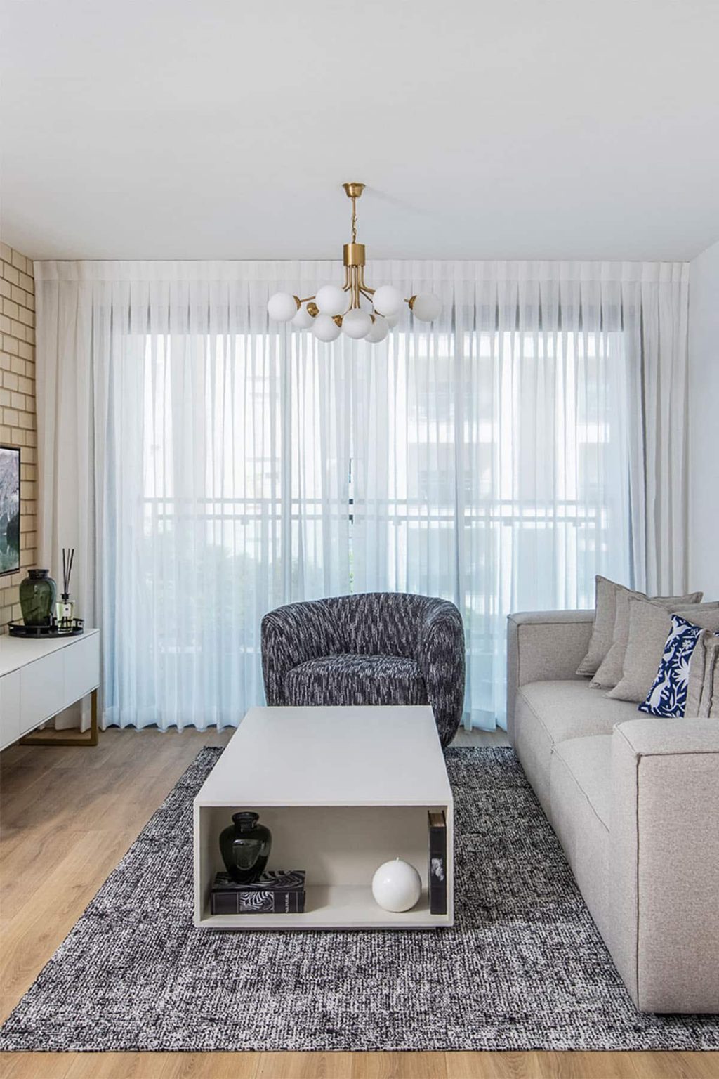 שטיח מנילה LEZA שחור לבן