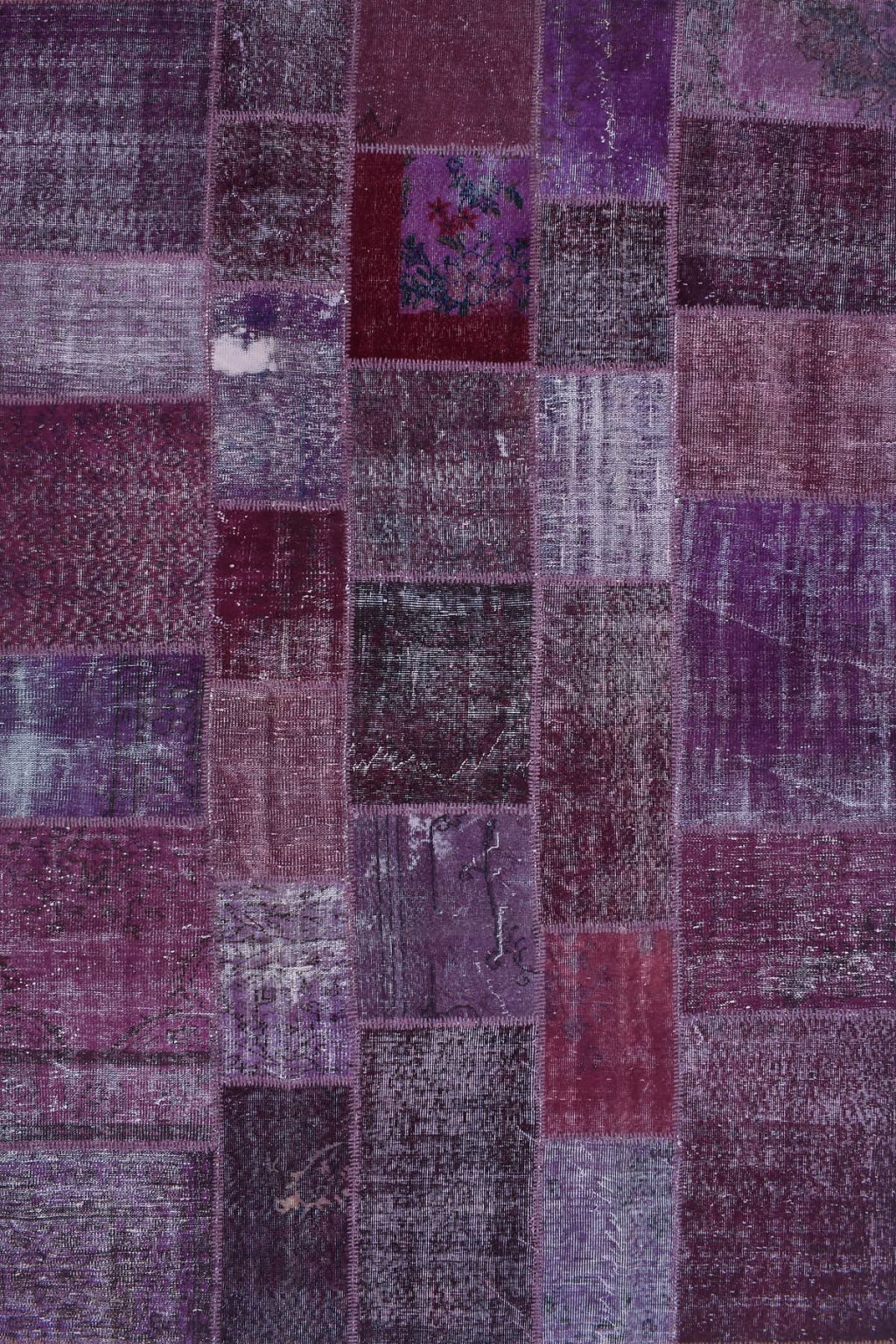 שטיח סגול מלבני מצמר בעבודת יד