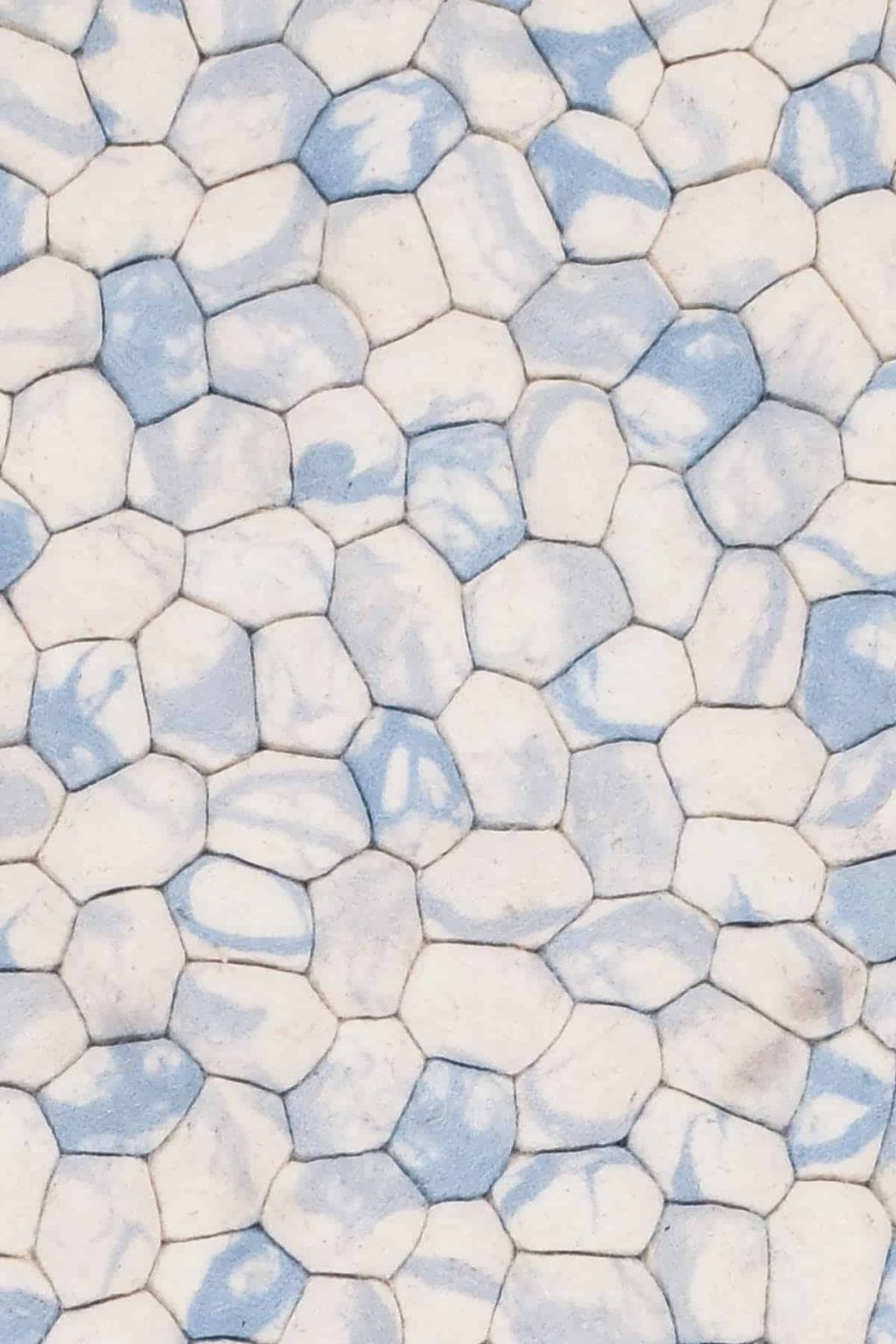 שטיח חלוקי נחל תכלת עגול