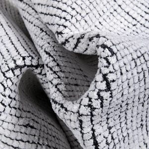 שטיח גריד שחור לבן