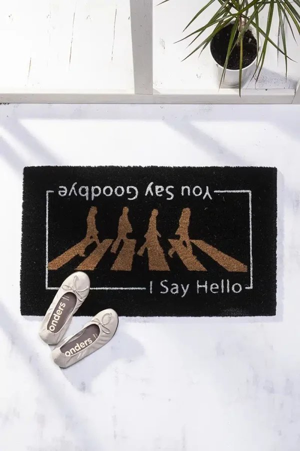 1573_3 שטיח כניסה לבית הביטלס The Beatles שחור