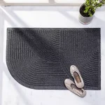 שטיח כניסה לבית פסים אפור כהה