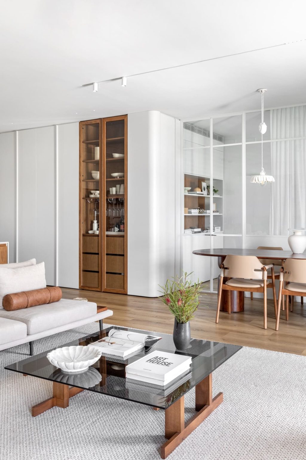 שטיח סלסה ארט שמנת בז' מעצבת עופרי דרור צלמת שירן כרמל 2