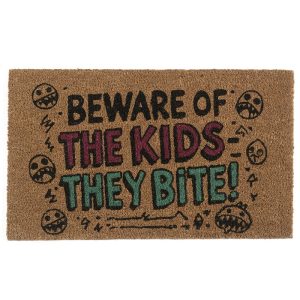 שטיח כניסה ילדים נושכים