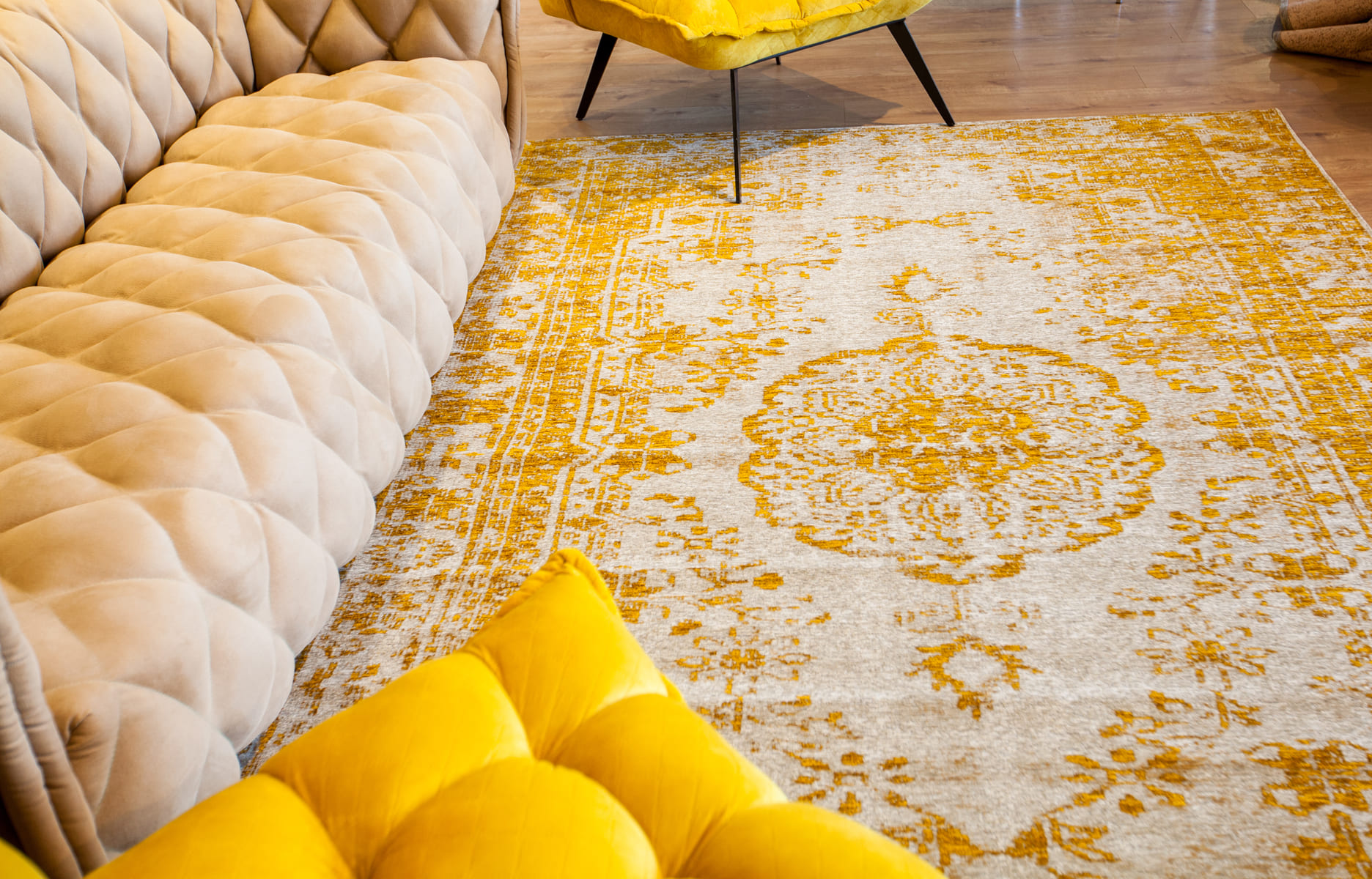 שטיח קרלוצ'י דגם Kimar צהוב 1