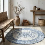 שטיח קרלוצ'י דגם KIMAR כחול עגול, Entryway, Minimalist White (High Key), Wabi-Sabi, Natural Daylight, styled props.