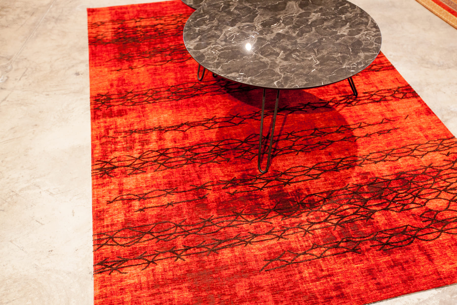 שטיח אופל דגם Wire צבע אדום